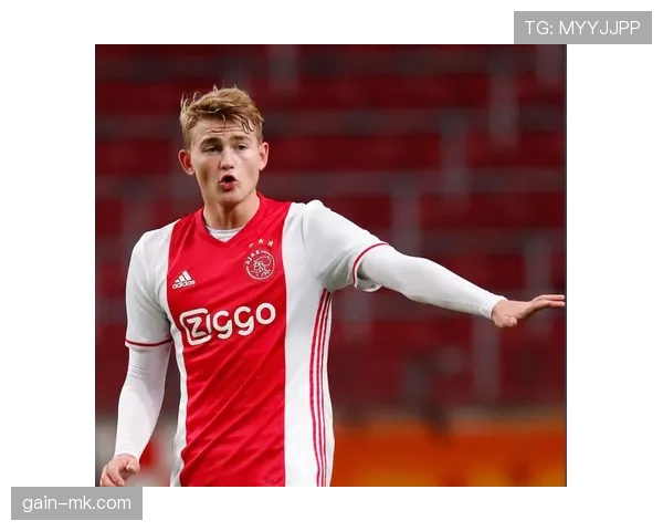 德里赫特防守数据亮眼，强势回暖成后防新核心