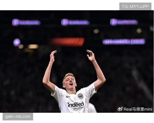 德甲新星闪耀赛场，年轻才俊引欧洲豪门竞相追逐