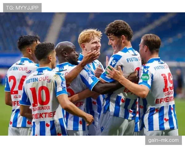 海伦芬球员持续提升状态,球队表现稳健再创佳绩 海伦芬球员持续提升状态,球队表现稳健再创佳绩