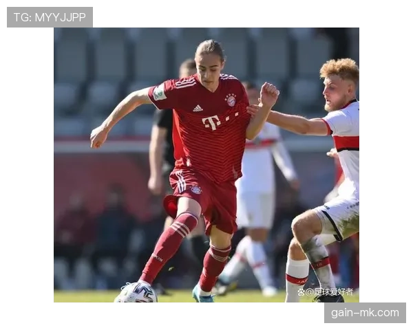 拜仁防线问题持续，防守不稳对争冠形势产生影响，球队稳定性面临考验